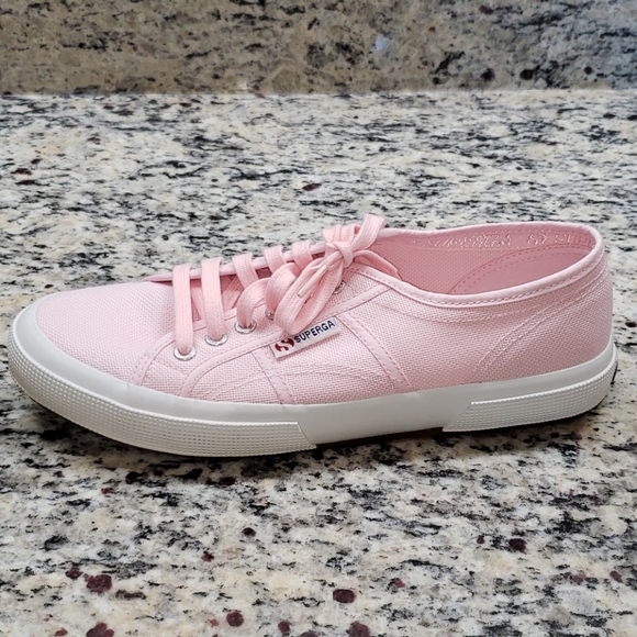 Superga Classic Lace-Up Sneaker Size 10 - Picture 2 of 12